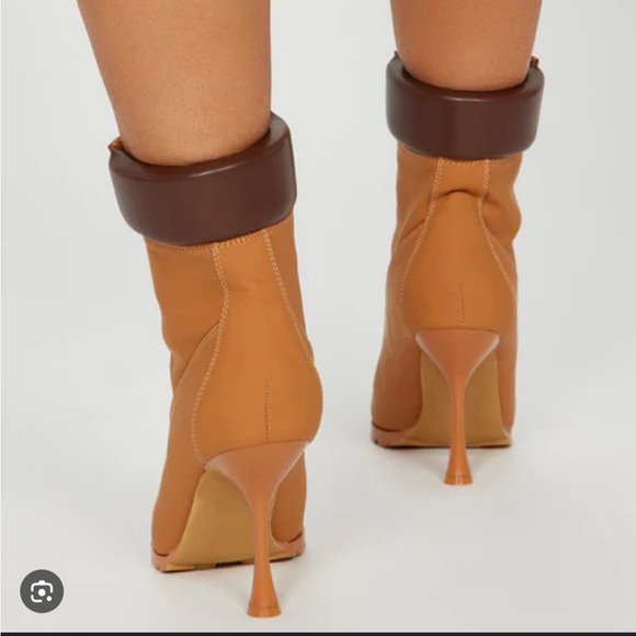 Fashion Nova That’s My Girl Booties Boots in Tan Lace Up Size 6 New in Box - Picture 14 of 14